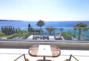 Detached Villa For Sale  in  Coral Bay