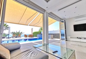 Detached Villa For Sale  in  Coral Bay