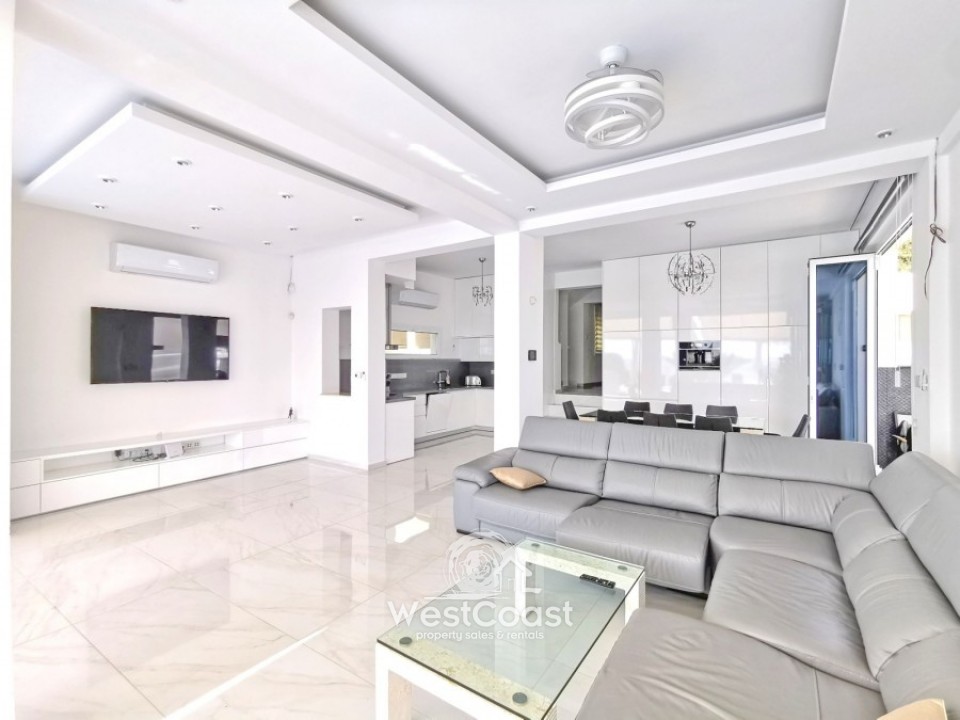 Detached Villa For Sale  in  Coral Bay