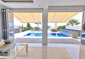 Detached Villa For Sale  in  Coral Bay