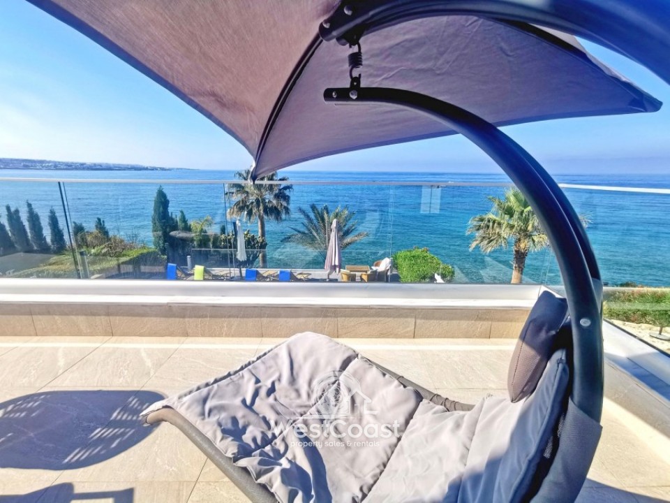 Detached Villa For Sale  in  Coral Bay