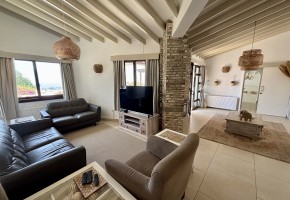 Bungalow For Sale  in  Peyia