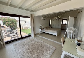 Bungalow For Sale  in  Peyia