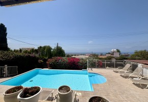 Bungalow For Sale  in  Peyia