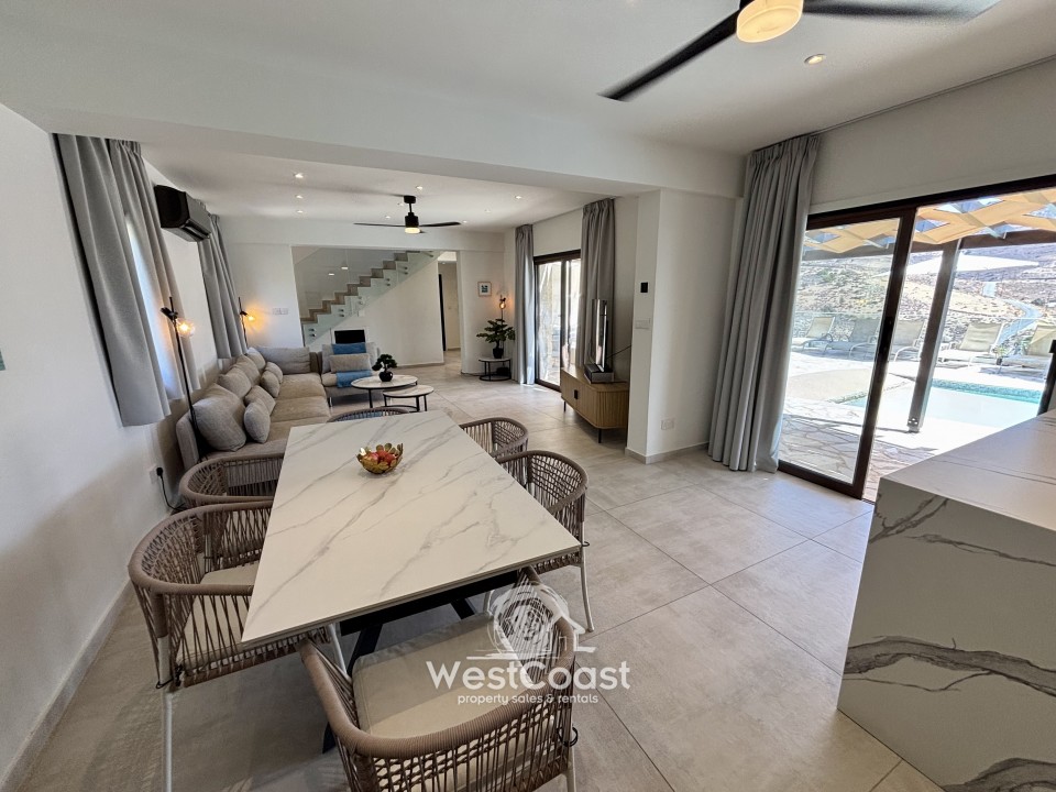 Detached Villa For Sale  in  Peyia