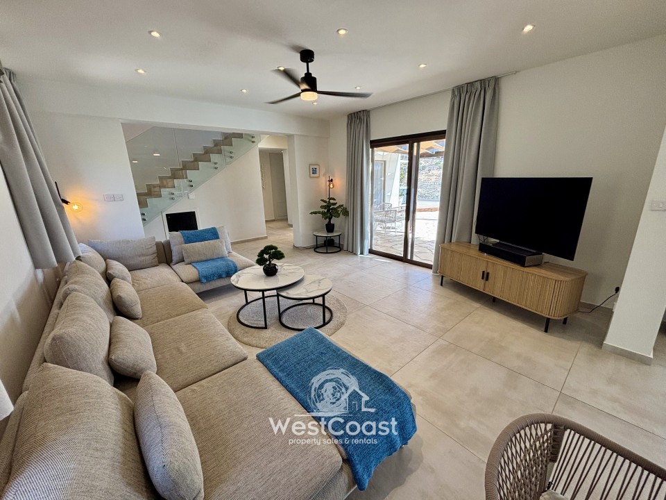 Detached Villa For Sale  in  Peyia