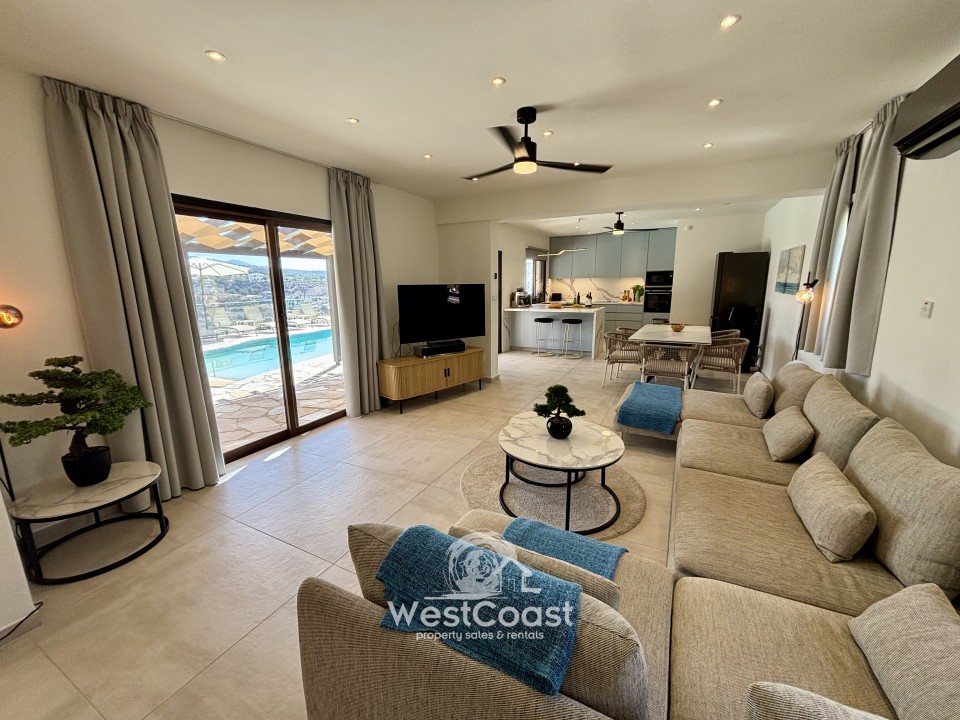 Detached Villa For Sale  in  Peyia