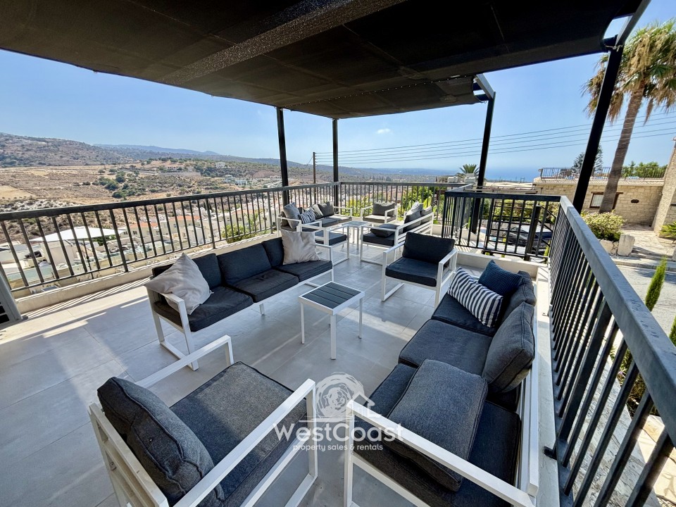 Detached Villa For Sale  in  Peyia