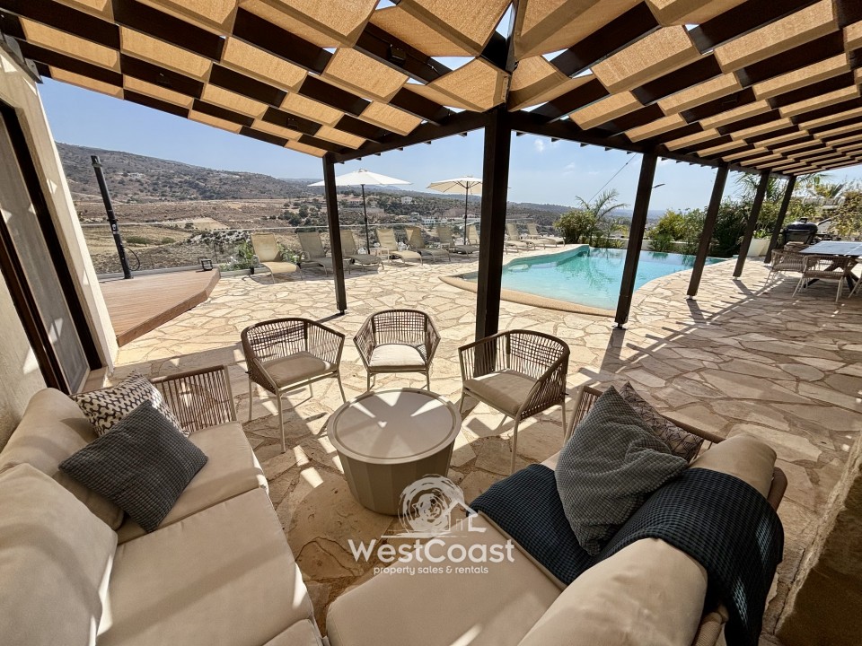 Detached Villa For Sale  in  Peyia