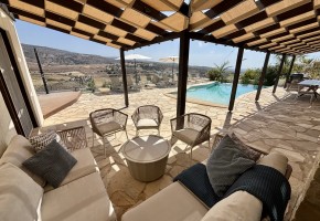 Detached Villa For Sale  in  Peyia