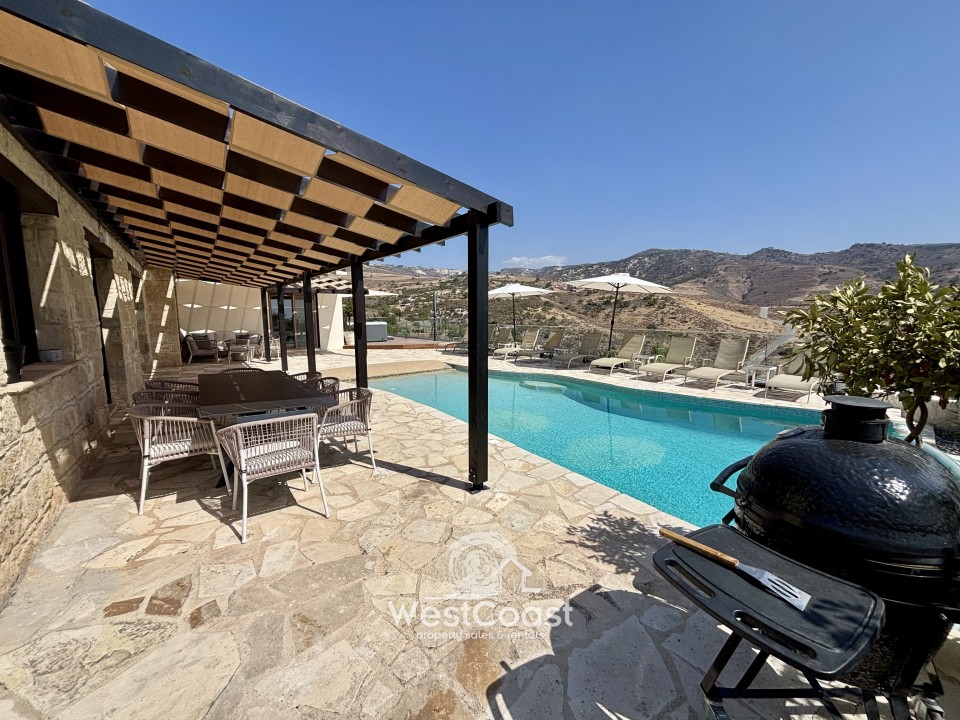 Detached Villa For Sale  in  Peyia