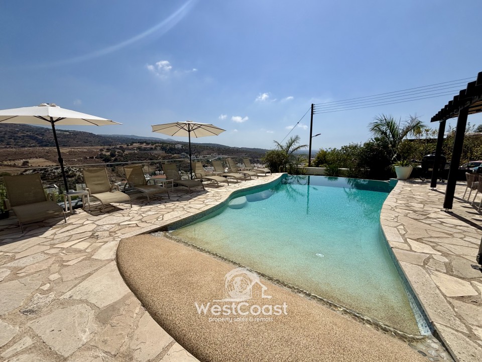 Detached Villa For Sale  in  Peyia