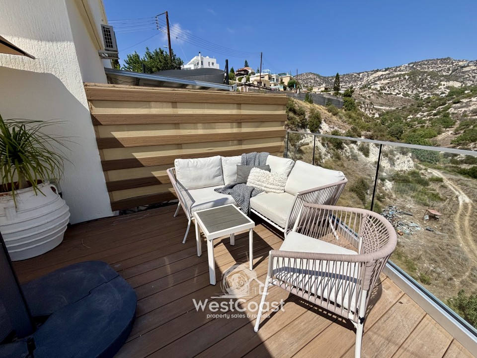 Detached Villa For Sale  in  Peyia