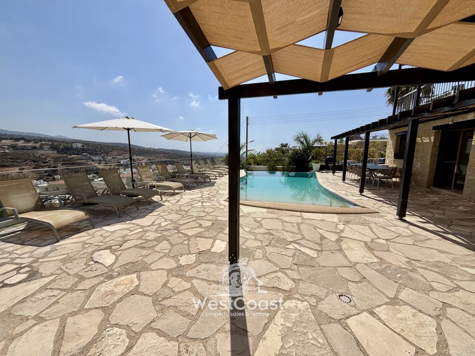 Detached Villa For Sale  in  Peyia