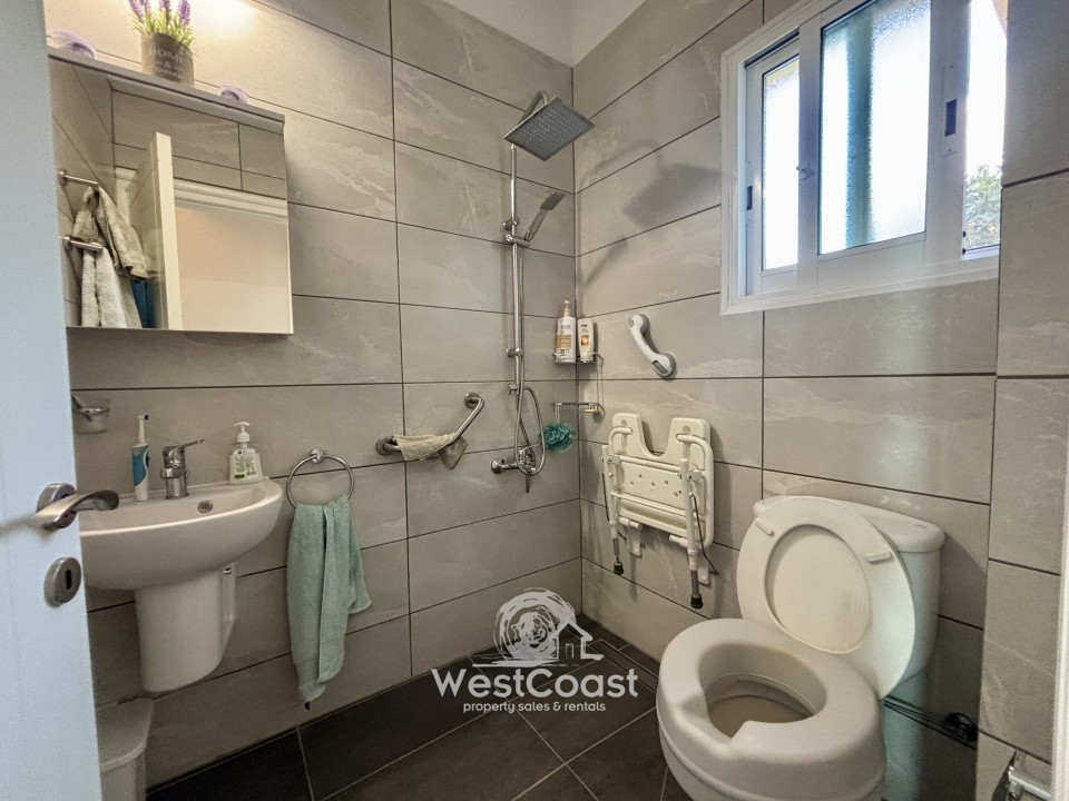 Detached Villa For Sale  in  Peyia