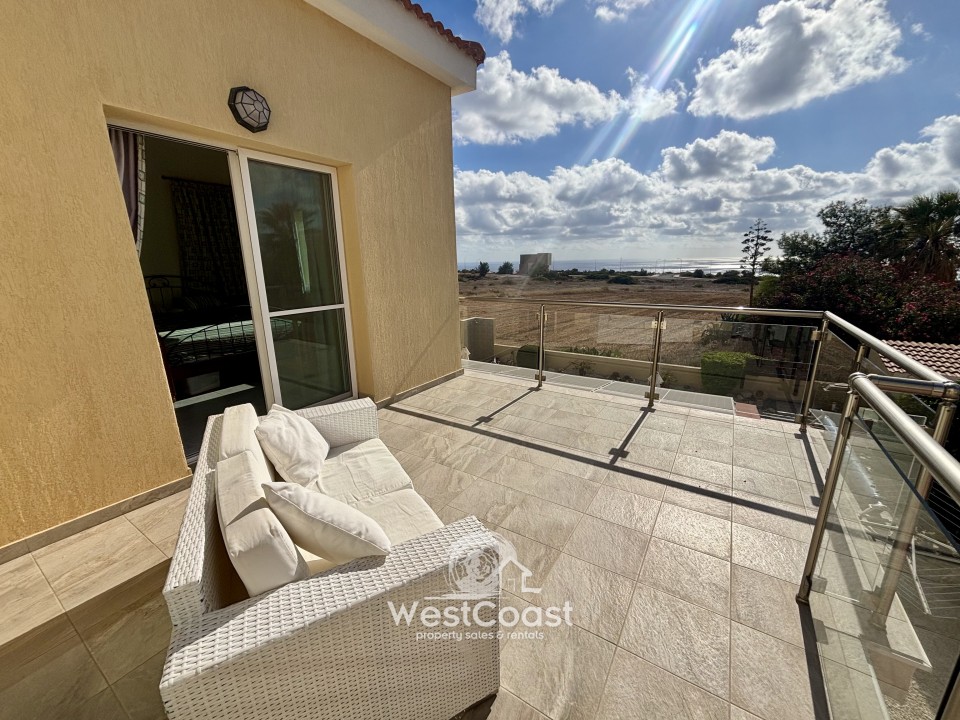 Detached Villa For Sale  in  Peyia