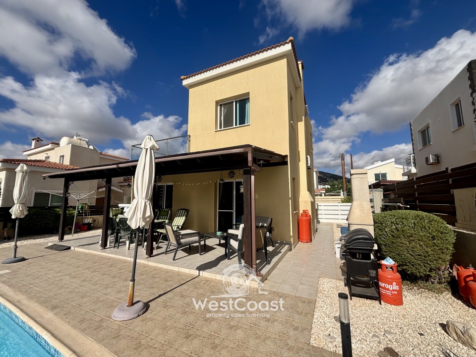 Detached Villa For Sale  in  Peyia