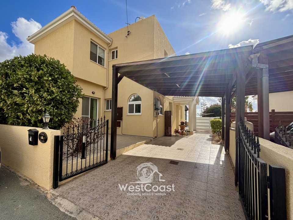 Detached Villa For Sale  in  Peyia