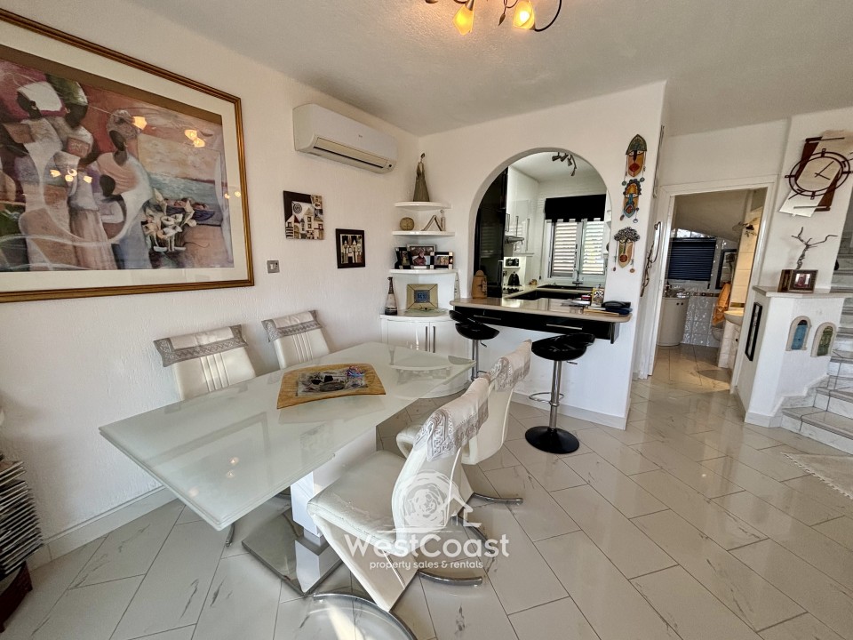 Detached Villa For Sale  in  Chloraka