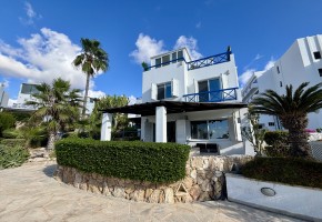 Detached Villa For Sale  in  Chloraka