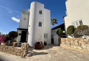 Detached Villa For Sale  in  Chloraka