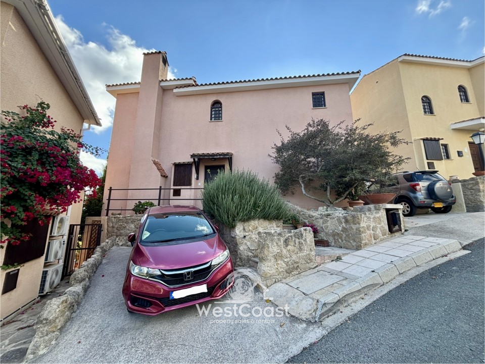 Detached Villa For Sale  in  Tsada