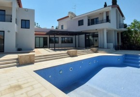 Detached Villa For Sale in Yeroskipou, Paphos - SL24020