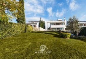 Detached Villa For Rent  in  Latchi