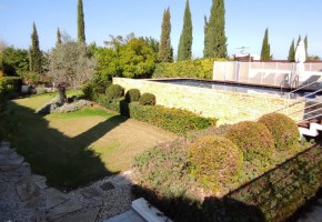 Detached Villa For Rent  in  Latchi