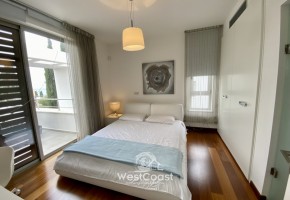 Detached Villa For Rent  in  Latchi