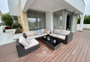 Detached Villa For Rent  in  Latchi