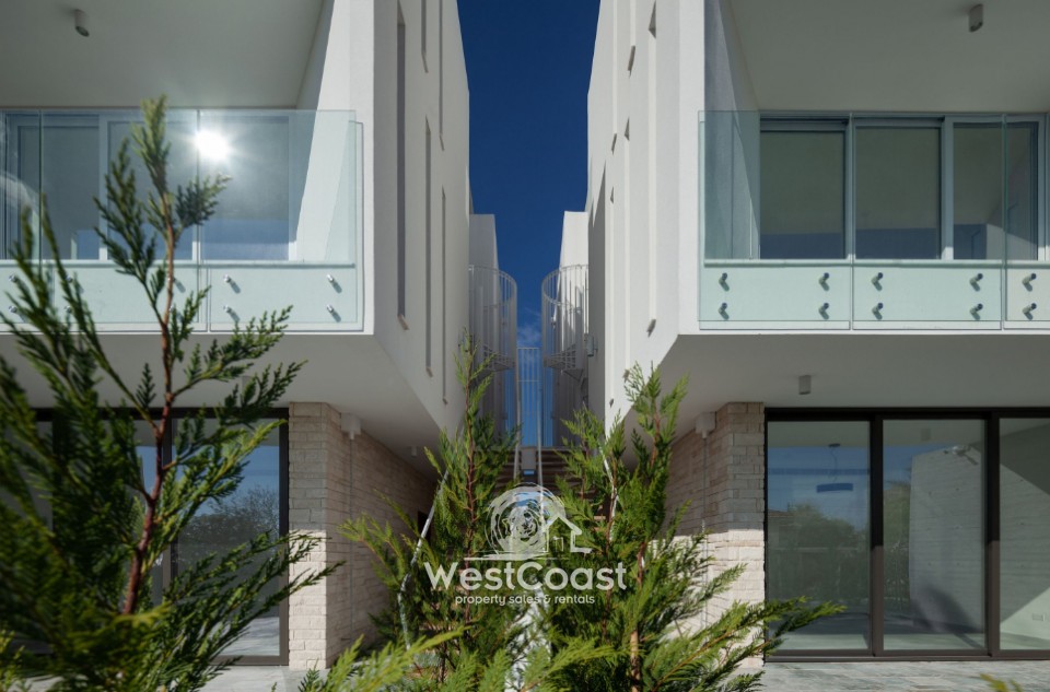 Detached Villa For Sale  in  Exo Vrisi