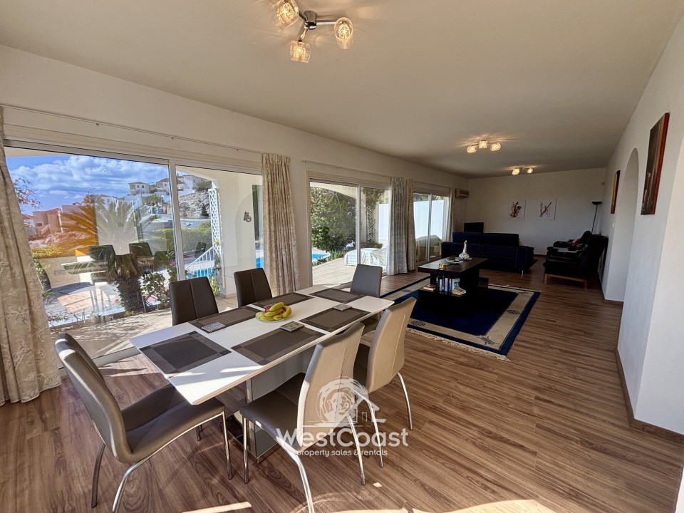 Detached Villa For Sale  in  Peyia