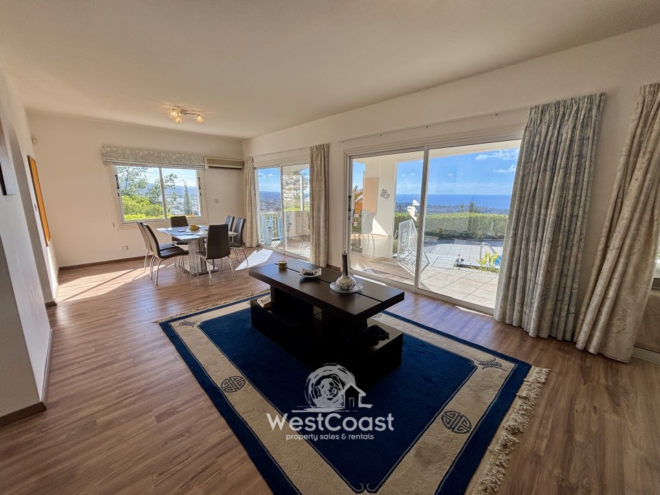 Detached Villa For Sale  in  Peyia