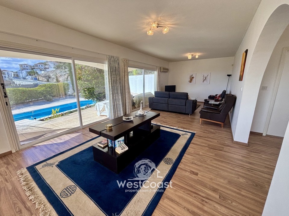 Detached Villa For Sale  in  Peyia