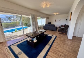 Detached Villa For Sale  in  Peyia