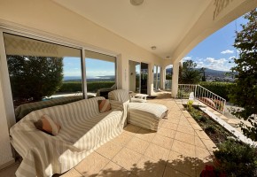 Detached Villa For Sale  in  Peyia