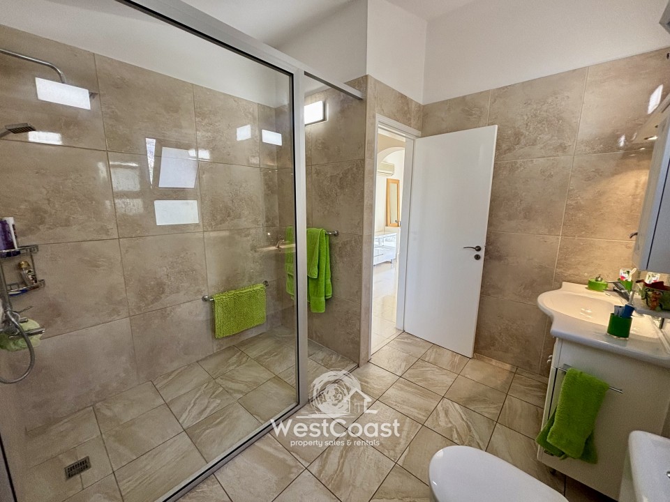 Detached Villa For Sale  in  Peyia