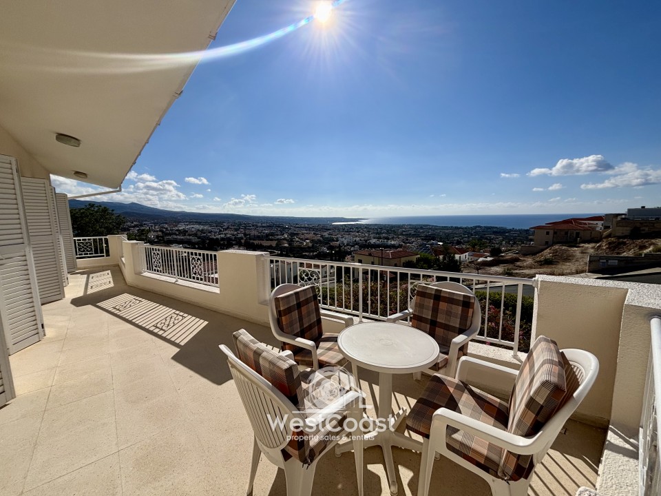 Detached Villa For Sale  in  Peyia