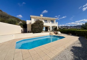 Detached Villa For Sale  in  Peyia