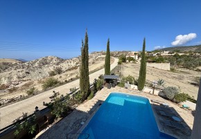 Detached Villa For Sale  in  Peristerona