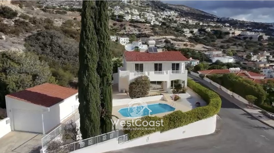 Detached Villa For Sale  in  Peyia