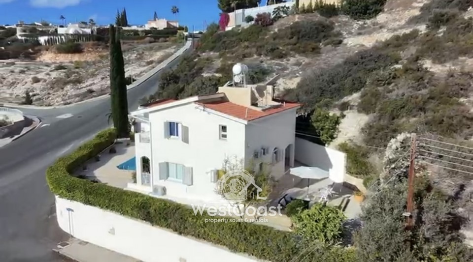 Detached Villa For Sale  in  Peyia