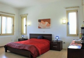 4 Bedroom Villa in Polemi, Paphos