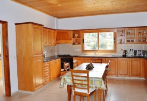 4 Bedroom spacious villa, Argaka, Paphos