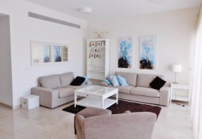 2 bedroom apartment in Limassol Marina, Limassol 