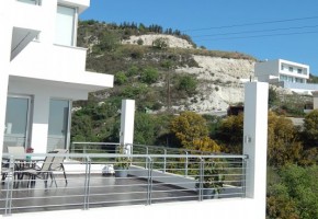 3 bedroom Vill in Tsada