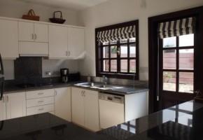 5 bedroom seafront Villa in Apollo Beach Villas, Chloraka 