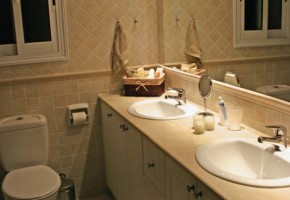 5 bedroom seafront Villa in Apollo Beach Villas, Chloraka 