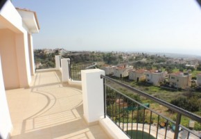 4 Bedroom Villa + Apartment downstairs , Kamares, Tala, Paphos